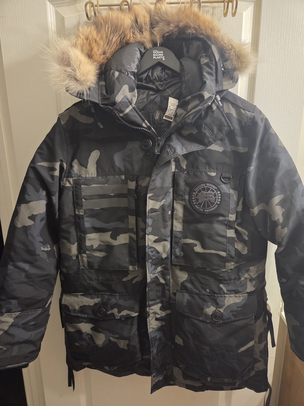 Authentic Canada Goose Macculoch Parka Jacket with Fur-Trim Hood - Black/Gray
